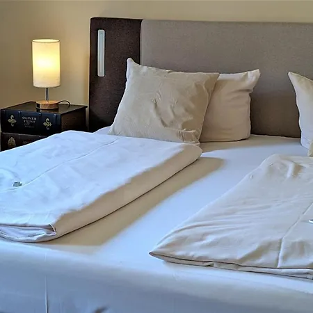 Altstadthotel Goldene Kugel ヴァーレン