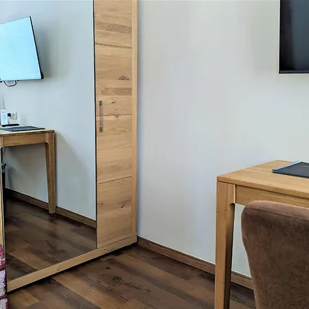 Altstadthotel Goldene Kugel Отель