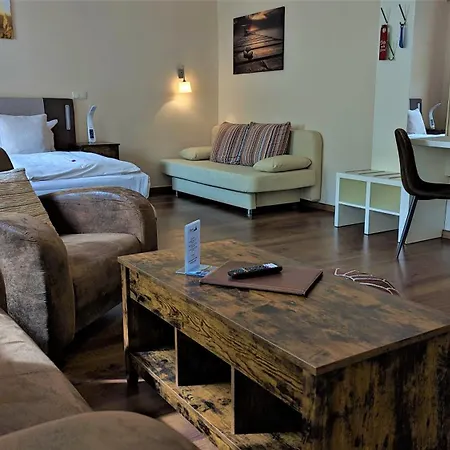 Altstadthotel Goldene Kugel Otel