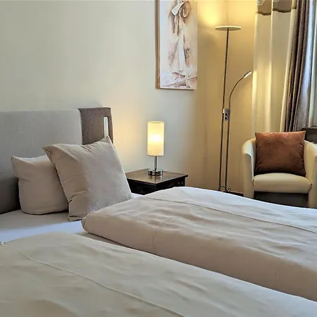 Altstadthotel Goldene Kugel 3* ヴァーレン